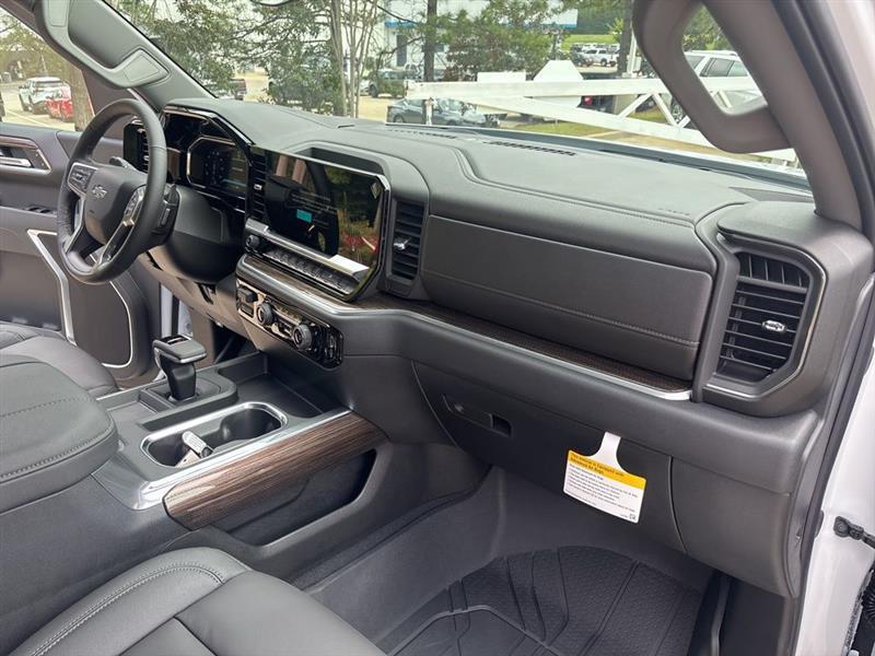 Chevrolet Silverado 1500 RST Crew Cab 4WD 2026