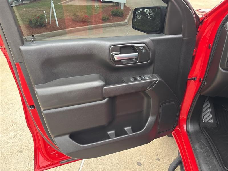 Chevrolet Silverado 1500 Custom Crew Cab Long Box 4WD 2020