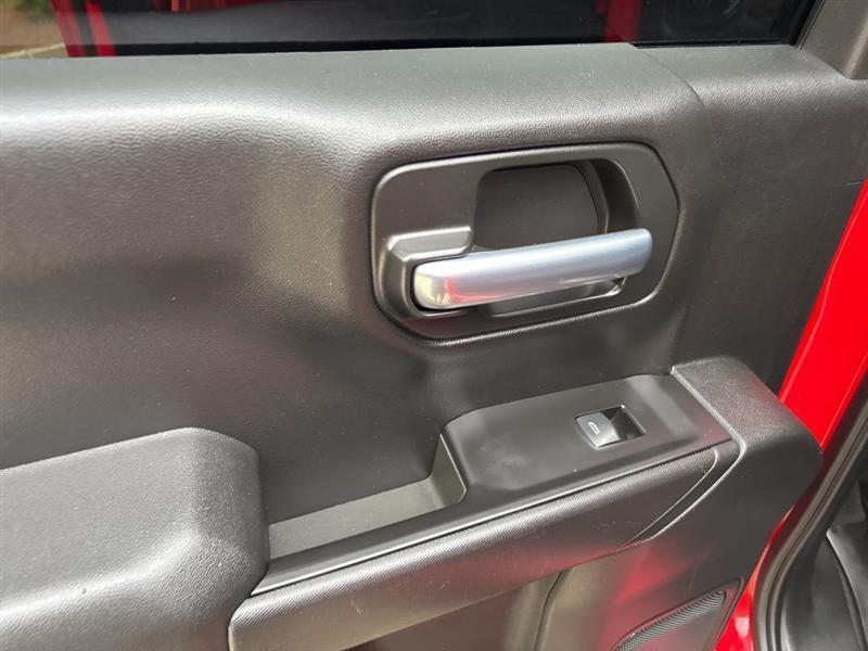 Chevrolet Silverado 1500 Custom Crew Cab Long Box 4WD 2020