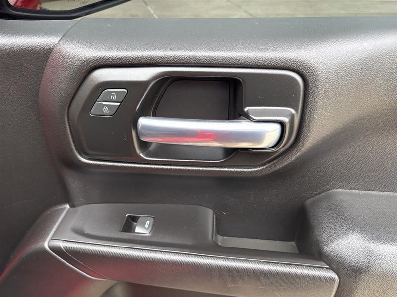 Chevrolet Silverado 1500 Custom Crew Cab Long Box 4WD 2020