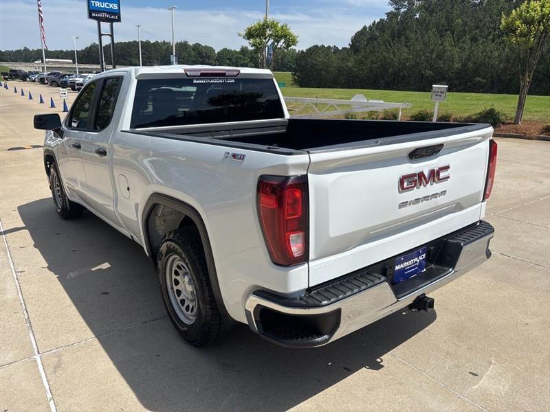 GMC Sierra 1500 Pro Double Cab 4WD 2023