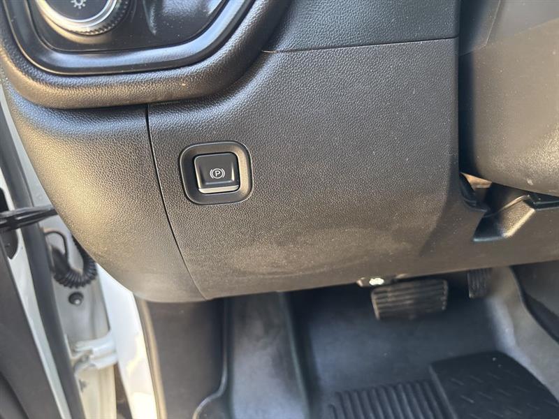 GMC Sierra 1500 Pro Double Cab 4WD 2023