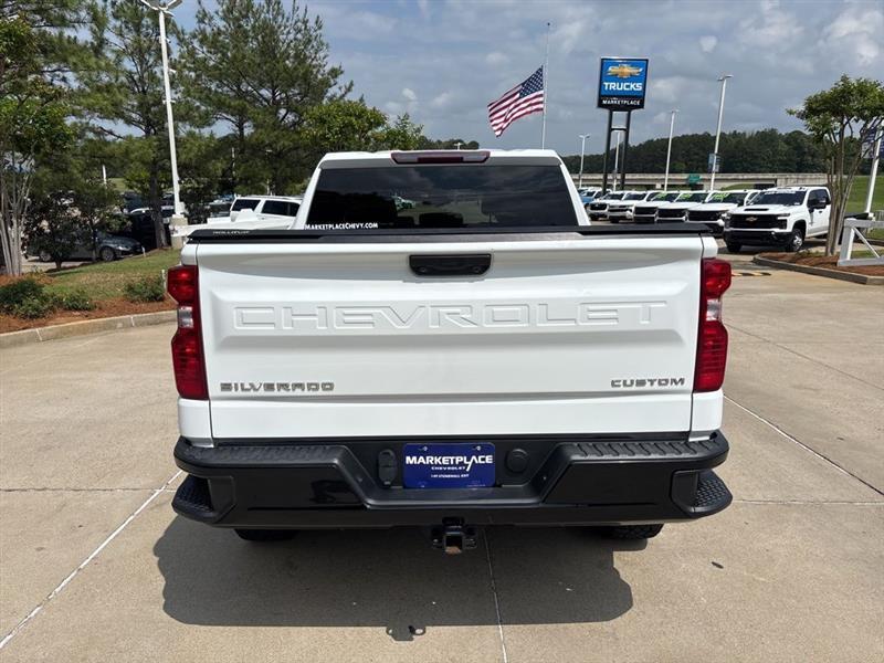 Chevrolet Silverado 1500 Trail Boss Custom Crew Cab 4WD 2023