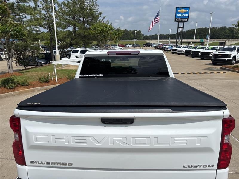 Chevrolet Silverado 1500 Trail Boss Custom Crew Cab 4WD 2023