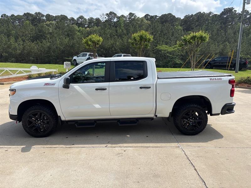 Chevrolet Silverado 1500 Trail Boss Custom Crew Cab 4WD 2023