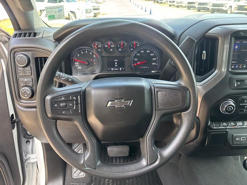 Chevrolet Silverado 1500 Trail Boss Custom Crew Cab 4WD 2023