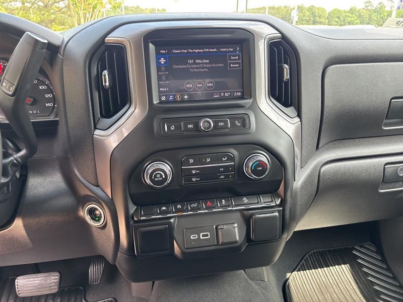 Chevrolet Silverado 1500 Trail Boss Custom Crew Cab 4WD 2023
