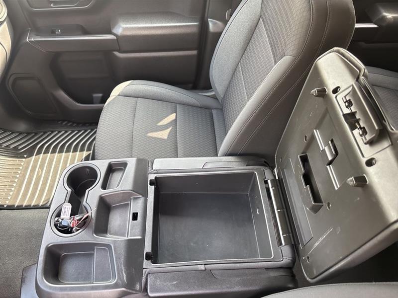 Chevrolet Silverado 1500 Trail Boss Custom Crew Cab 4WD 2023