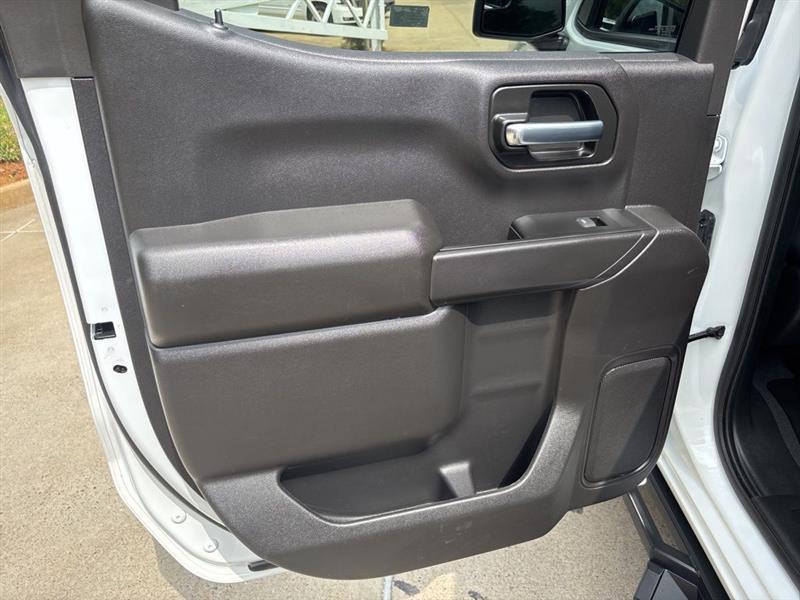 Chevrolet Silverado 1500 Trail Boss Custom Crew Cab 4WD 2023