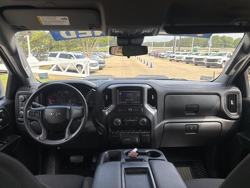 Chevrolet Silverado 1500 Trail Boss Custom Crew Cab 4WD 2023