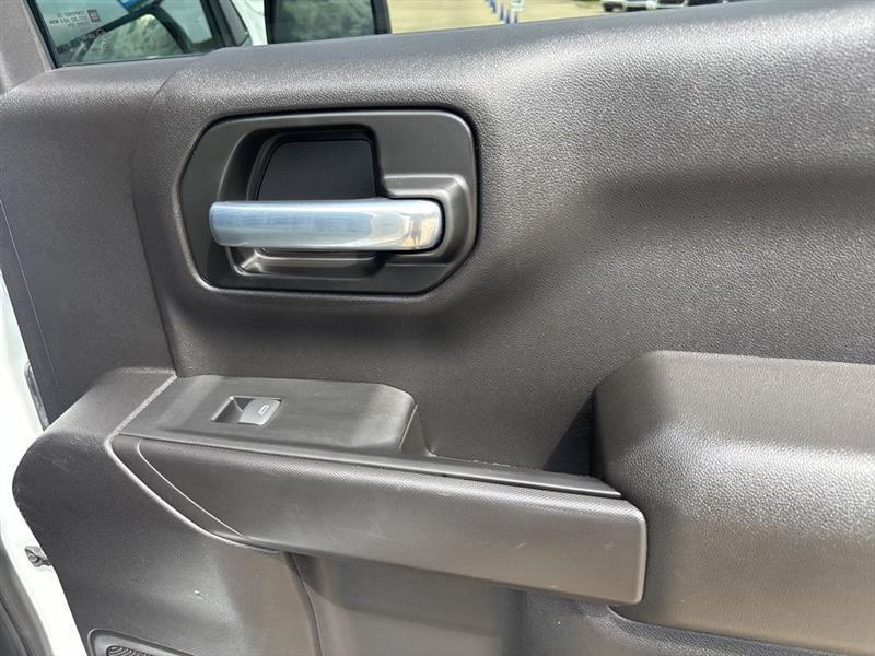 Chevrolet Silverado 1500 Trail Boss Custom Crew Cab 4WD 2023