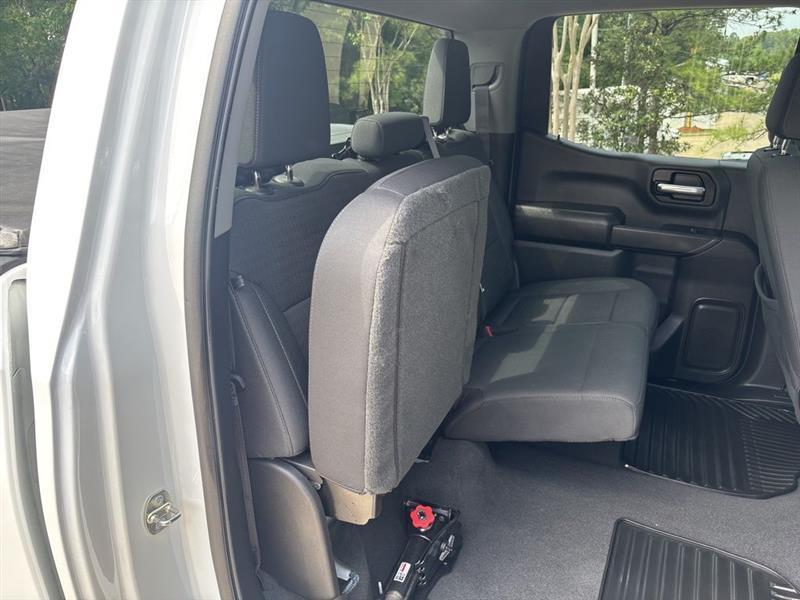 Chevrolet Silverado 1500 Trail Boss Custom Crew Cab 4WD 2023