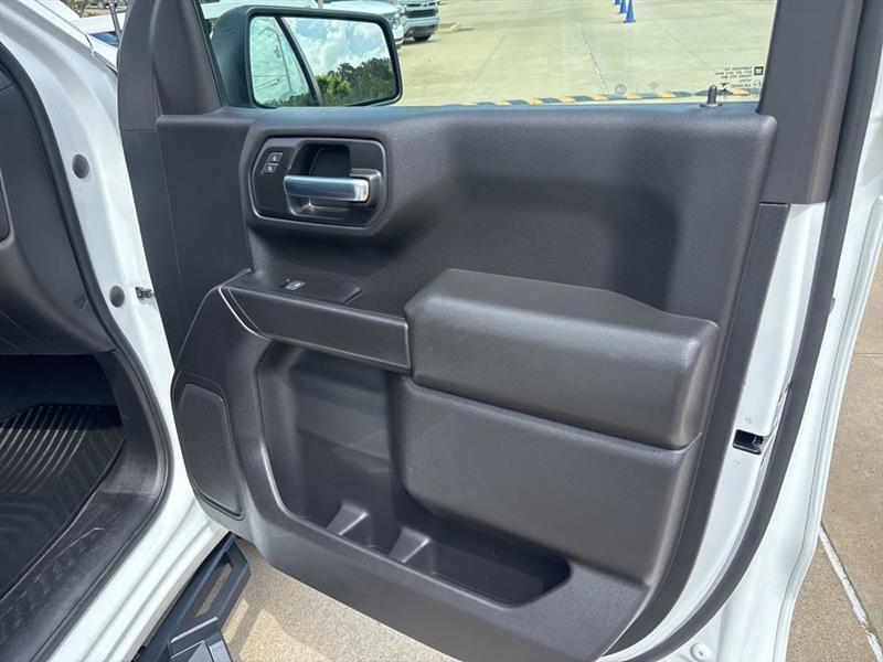 Chevrolet Silverado 1500 Trail Boss Custom Crew Cab 4WD 2023