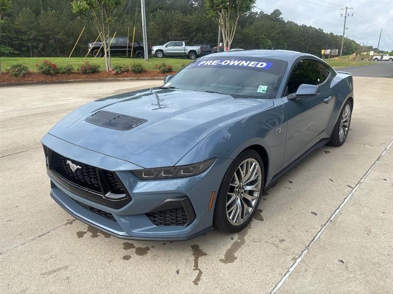 Ford Mustang GT Premium Coupe 2025