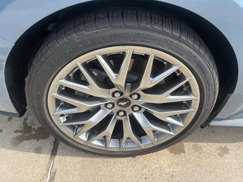 Ford Mustang GT Premium Coupe 2025