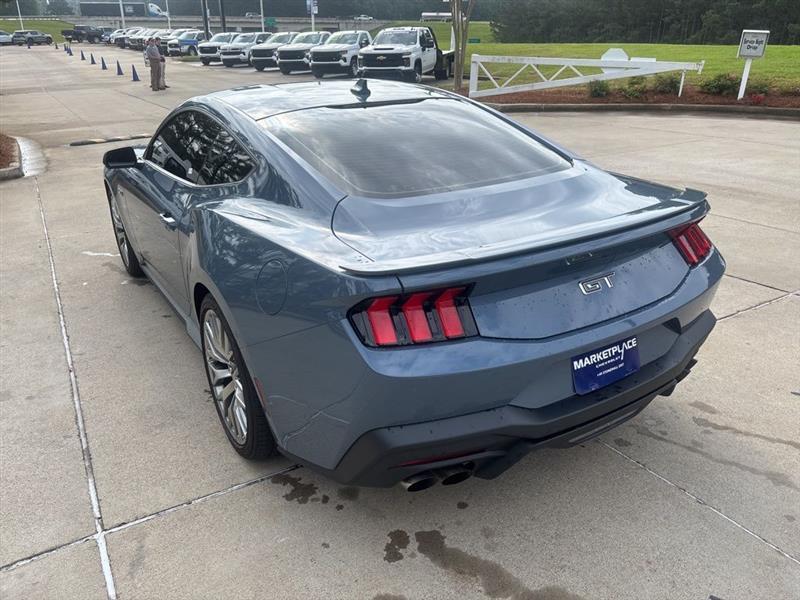 Ford Mustang GT Premium Coupe 2025