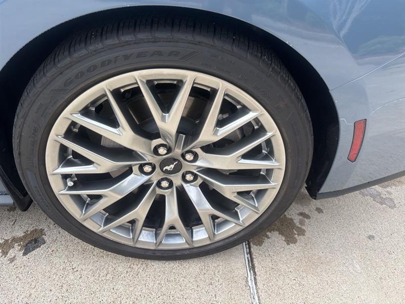 Ford Mustang GT Premium Coupe 2025