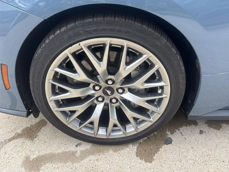 Ford Mustang GT Premium Coupe 2025