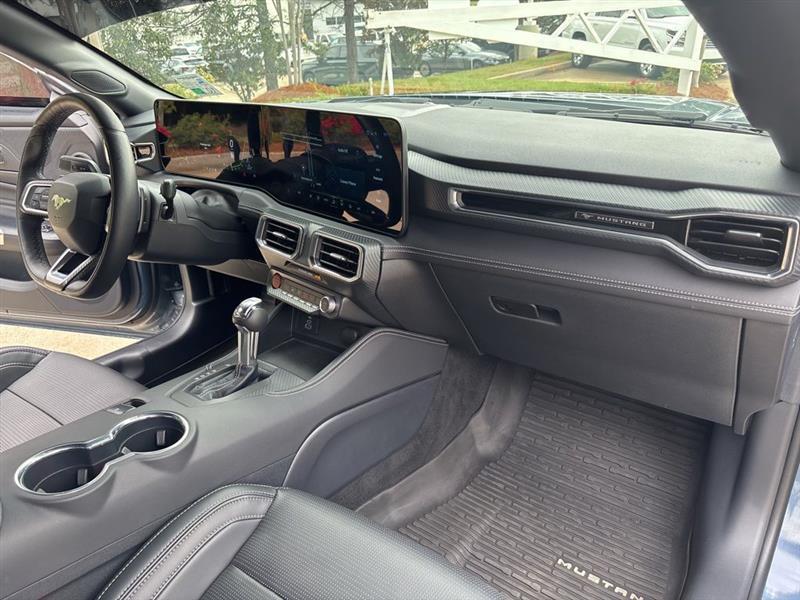 Ford Mustang GT Premium Coupe 2025