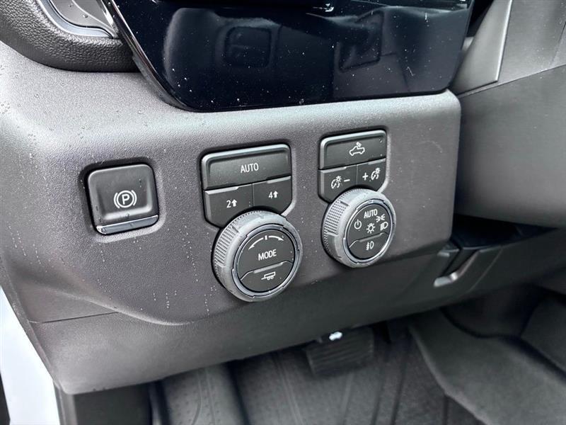 Chevrolet Silverado 1500 RST Crew Cab 4WD 2026