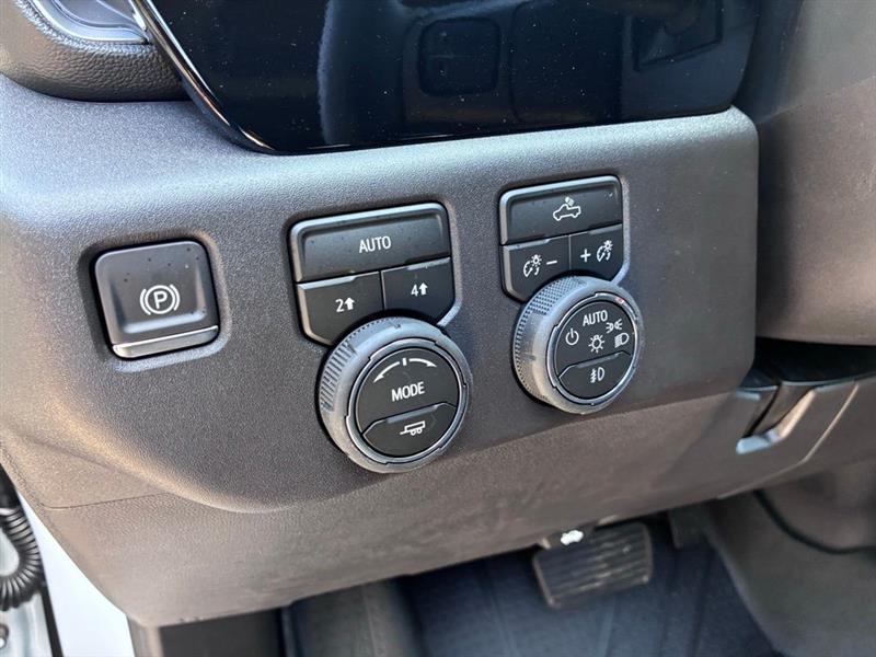 Chevrolet Silverado 1500 RST Crew Cab 4WD 2026