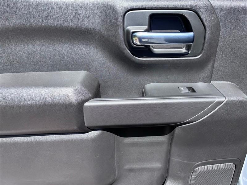 Chevrolet Silverado 1500 Trail Boss Custom Crew Cab 4WD 2026