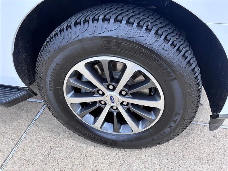 Ford Expedition XLT 2021