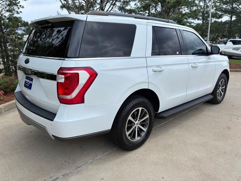 Ford Expedition XLT 2021
