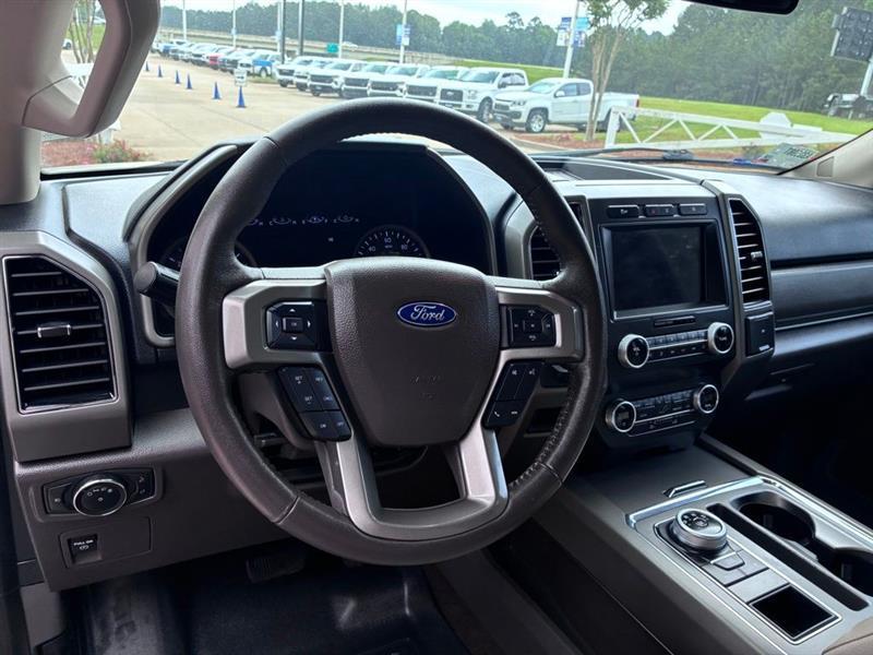Ford Expedition XLT 2021