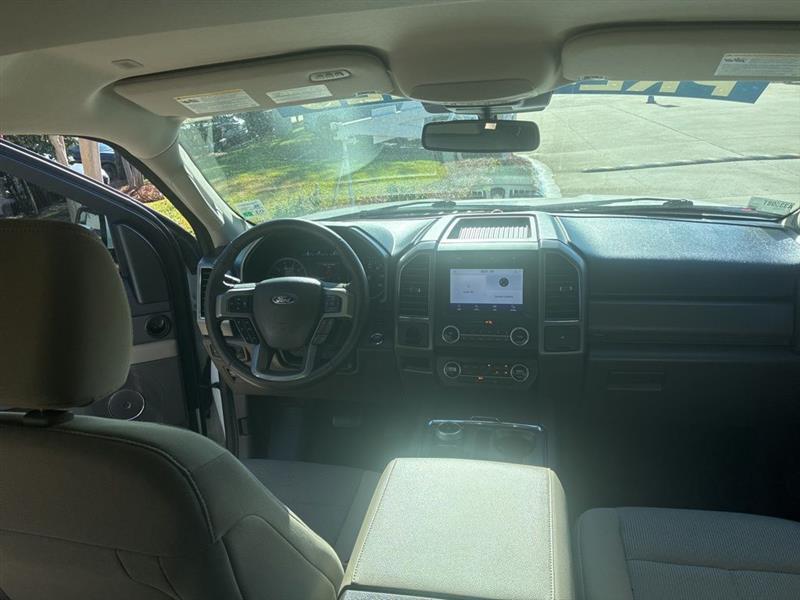 Ford Expedition XLT 2021