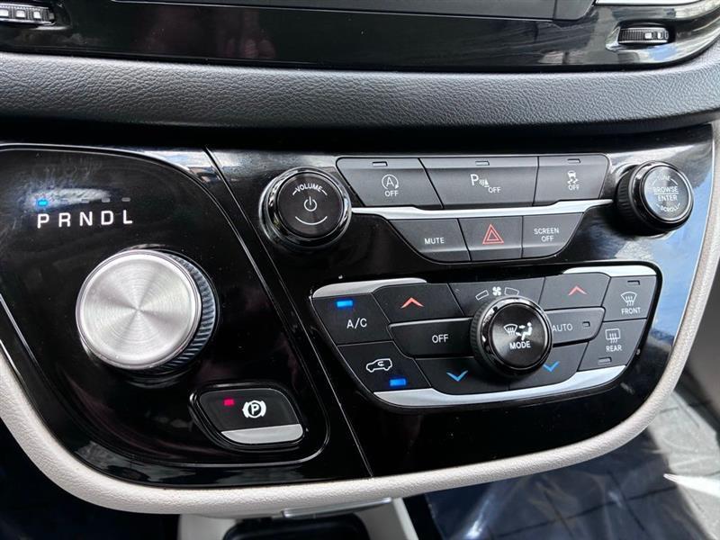 Chrysler Pacifica Touring Plus 2018