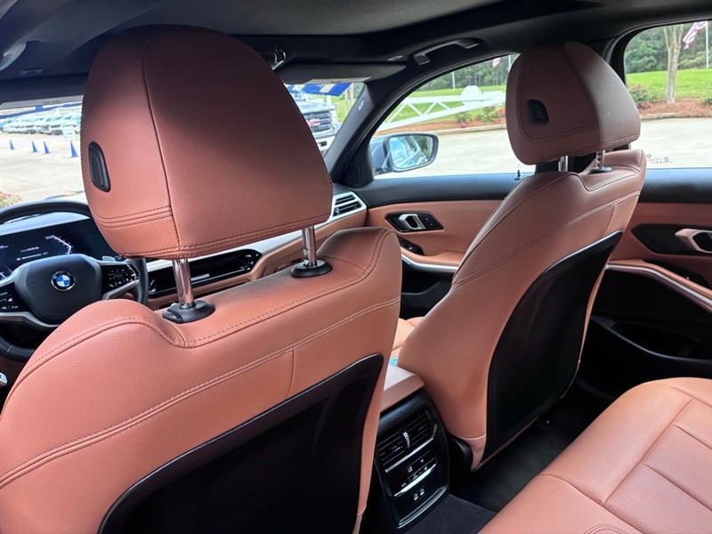 BMW 3-Series 330i 2025