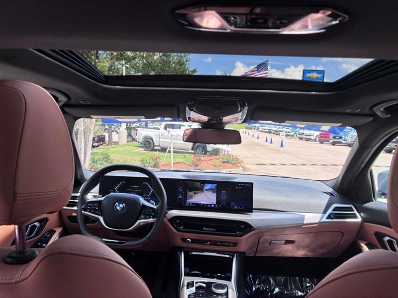 BMW 3-Series 330i 2025