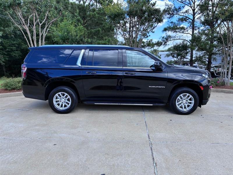 Chevrolet Suburban LT 2WD 2024
