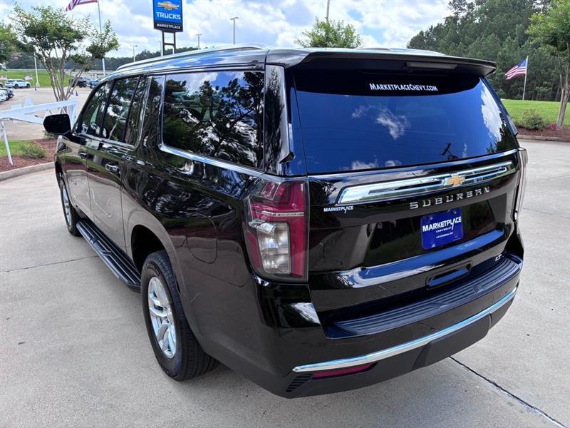 Chevrolet Suburban LT 2WD 2024