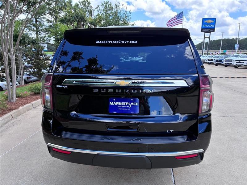 Chevrolet Suburban LT 2WD 2024