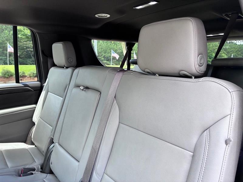 Chevrolet Suburban LT 2WD 2024