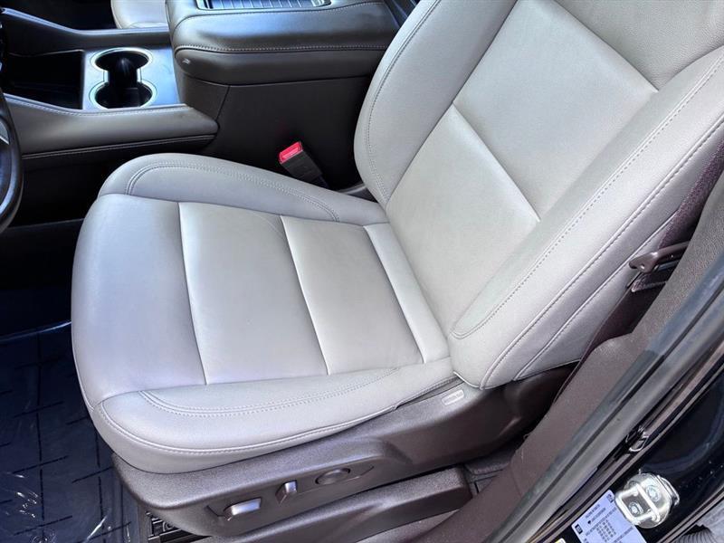 Chevrolet Suburban LT 2WD 2024