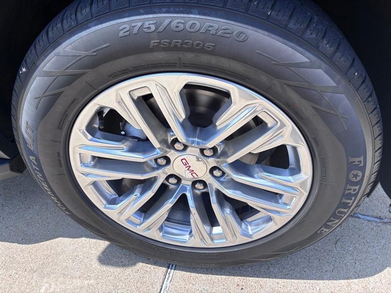 GMC Yukon SLT 2WD 2024