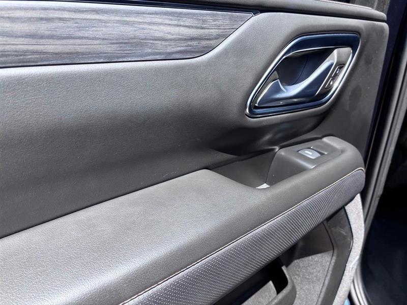 GMC Yukon SLT 2WD 2024