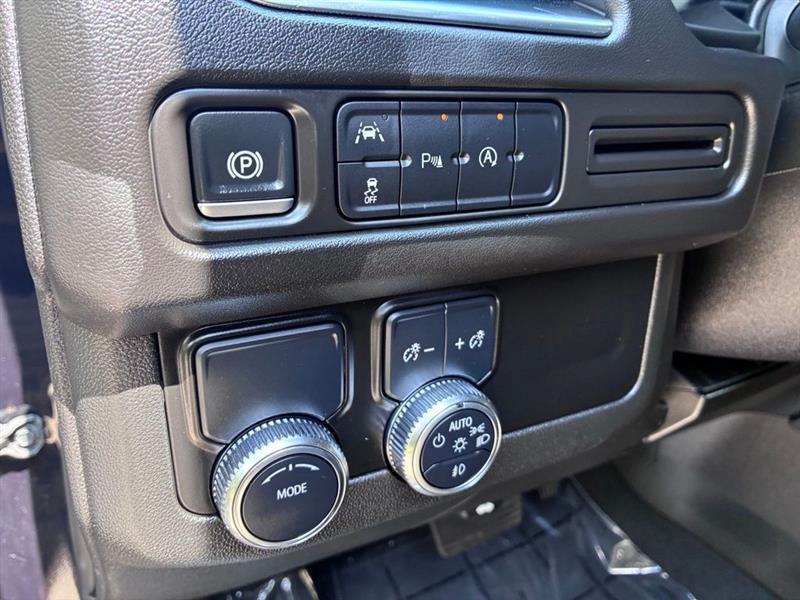 GMC Yukon SLT 2WD 2024