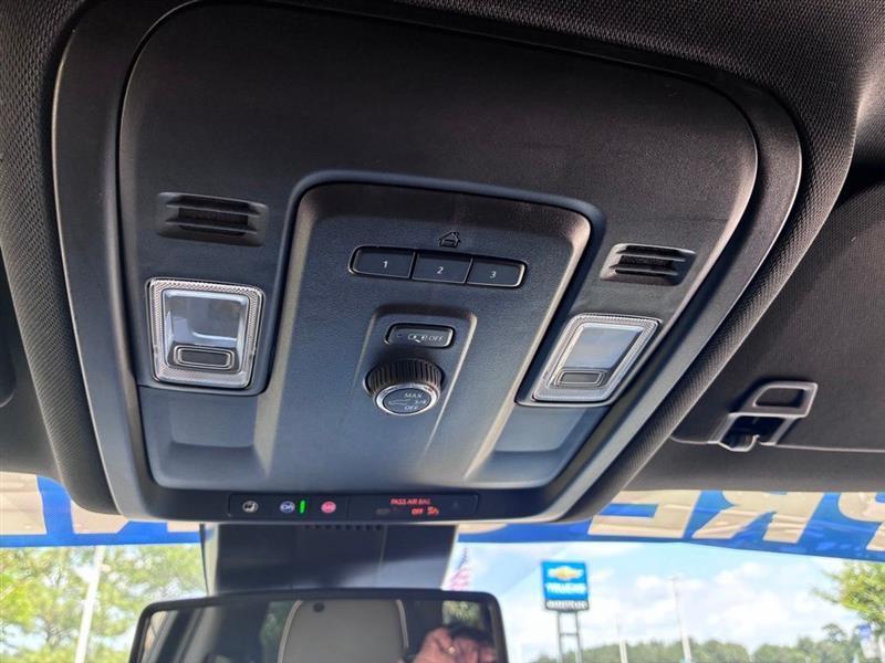 GMC Yukon SLT 2WD 2024