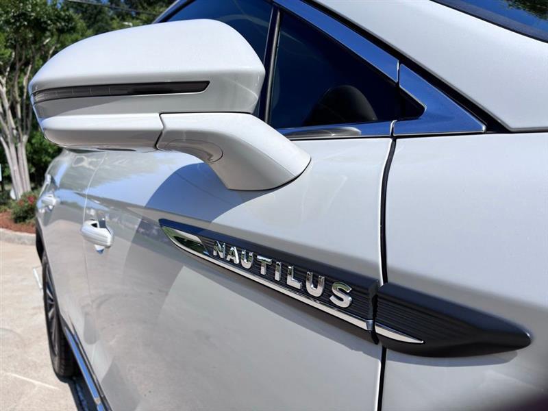 Lincoln Nautilus Base 2020