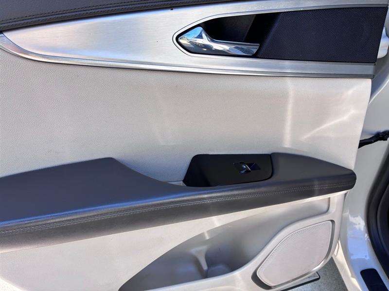 Lincoln Nautilus Base 2020