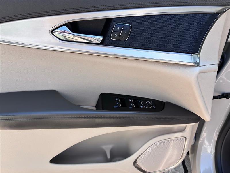 Lincoln Nautilus Base 2020