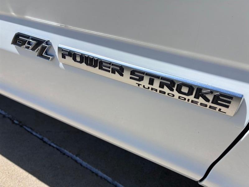 Ford F-250 SD XLT Crew Cab 4WD 2022