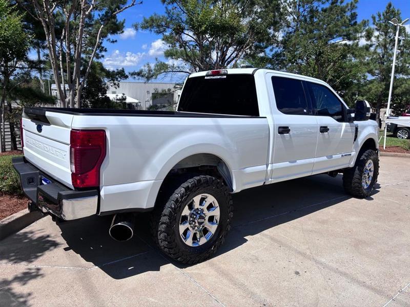Ford F-250 SD XLT Crew Cab 4WD 2022
