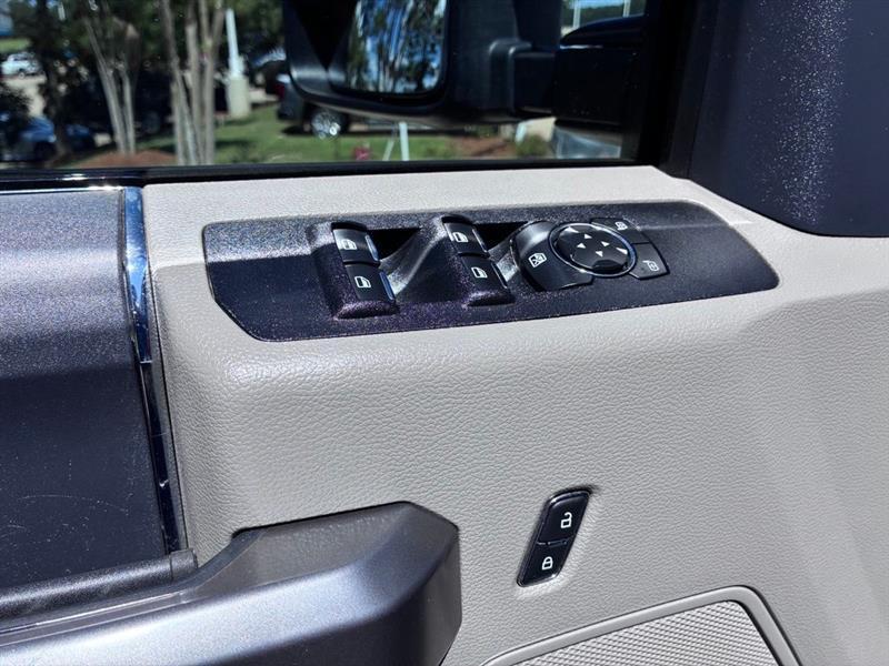 Ford F-250 SD XLT Crew Cab 4WD 2022