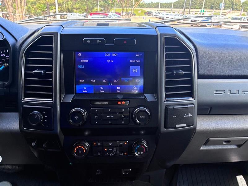 Ford F-250 SD XLT Crew Cab 4WD 2022