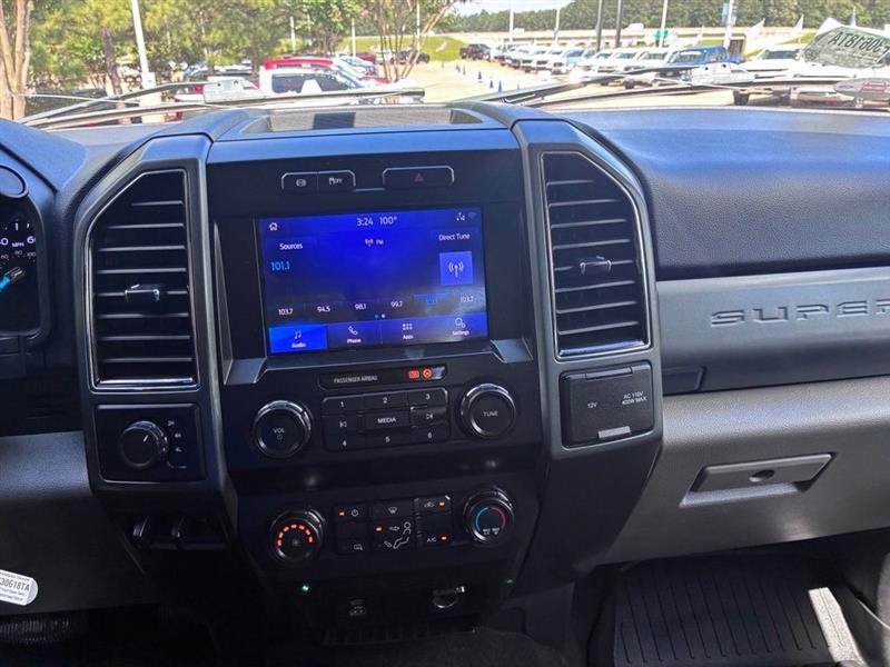 Ford F-250 SD XLT Crew Cab 4WD 2022
